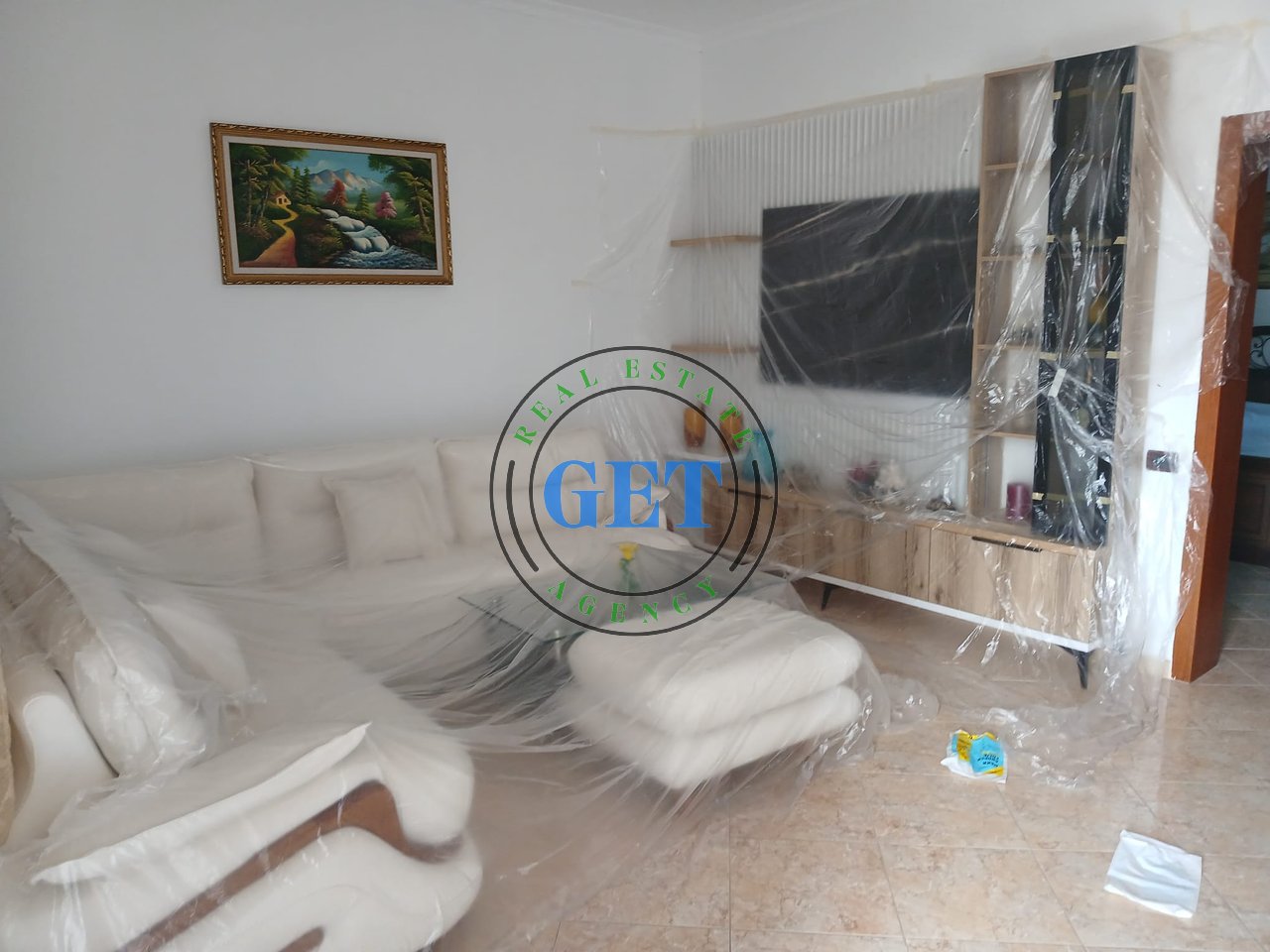 Shitet vile private, 3-kateshe, Arapaj,Durrës.