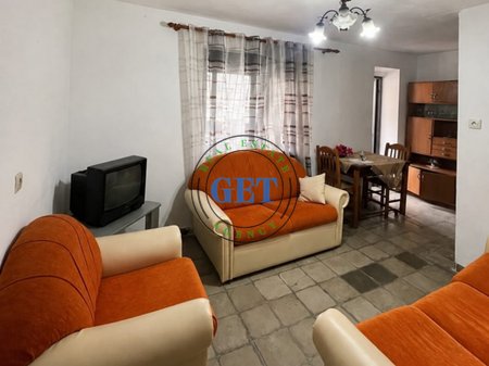  Vendesi Appartamento 2+1 | Vicino a Eftali Koçi, Durrës