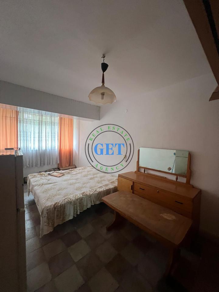 For sale, 2+1 apartment near Eftali Koçi, Durrës.