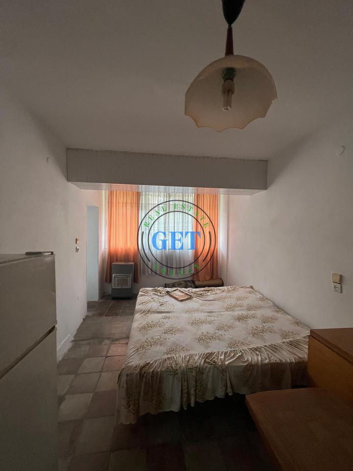 For sale, 2+1 apartment near Eftali Koçi, Durrës.