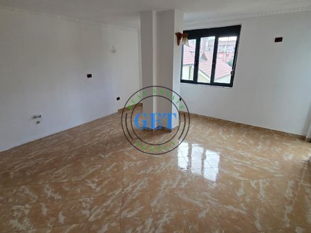 Shitet Apartament 2+1, Pallati i Sportit, Durrës