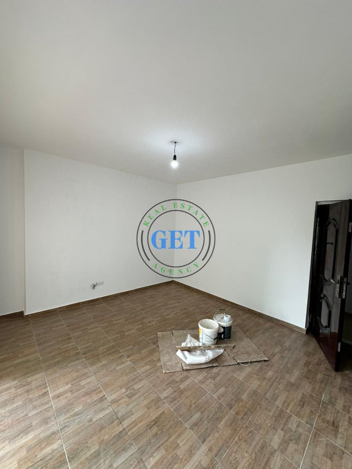 Shitet, Apartament 2+1+2, Ish Rajoni i Policise, Durres