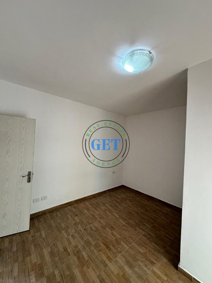 Shitet, Apartament 2+1+2, Ish Rajoni i Policise, Durres
