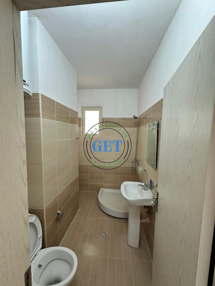 Shitet, Apartament 2+1+2, Ish Rajoni i Policise, Durres