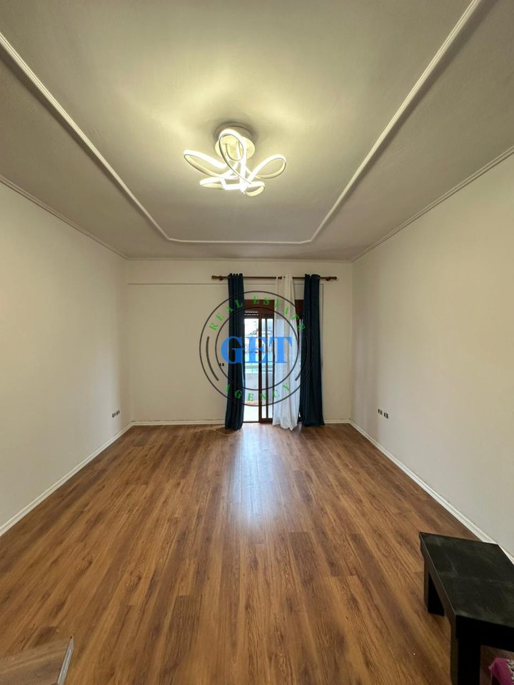 Shitet Apartament 1+1,Pranë Pelikanit, Plazh Durrës