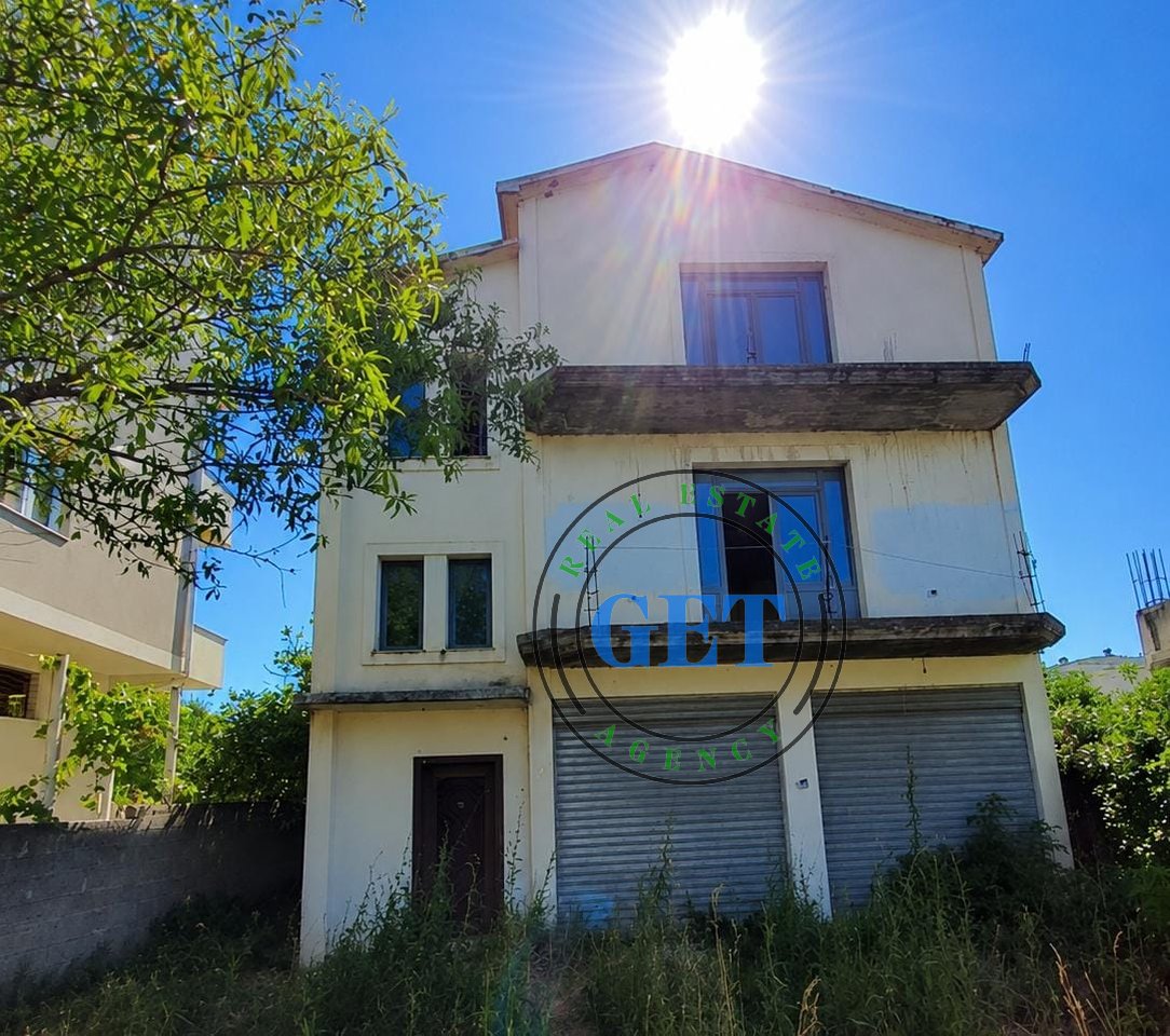 ◆ Multifunctional 3-Storey House for Sale | Area of 3 Fountains, Durres