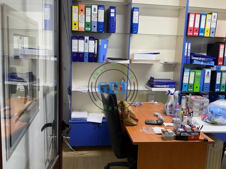 Shitet Aktiviteti , Rrobaqepësi, Lagja 14,Durrës