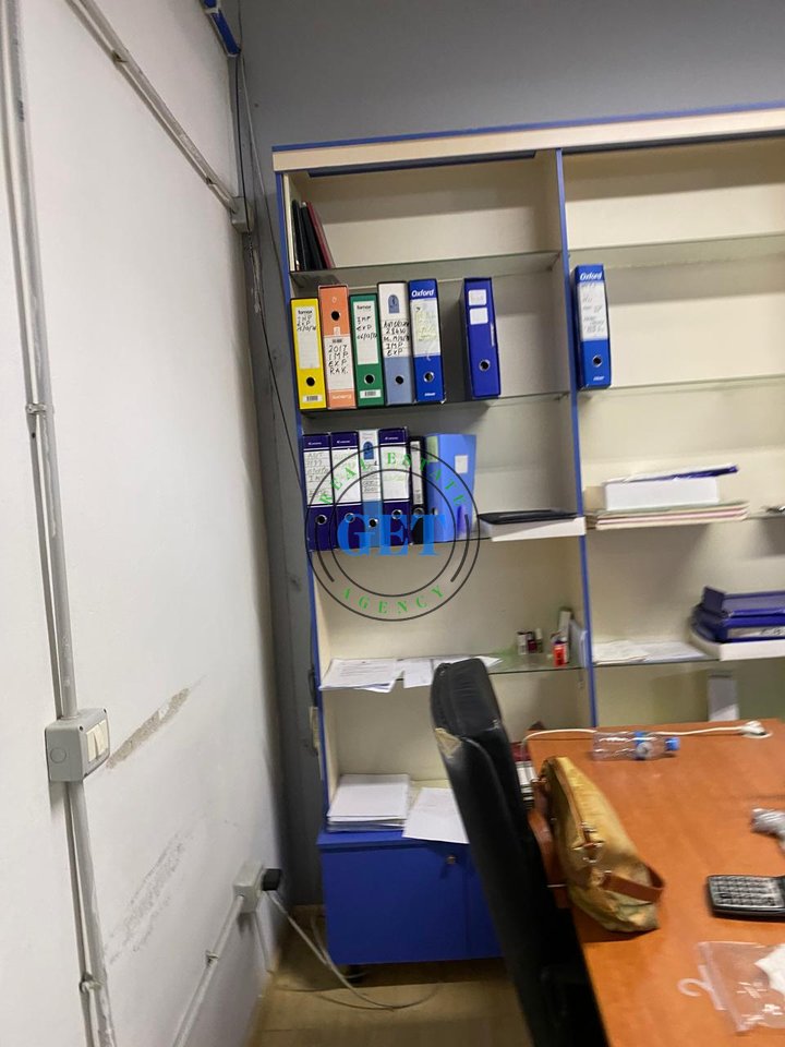 Shitet Aktiviteti , Rrobaqepësi, Lagja 14,Durrës