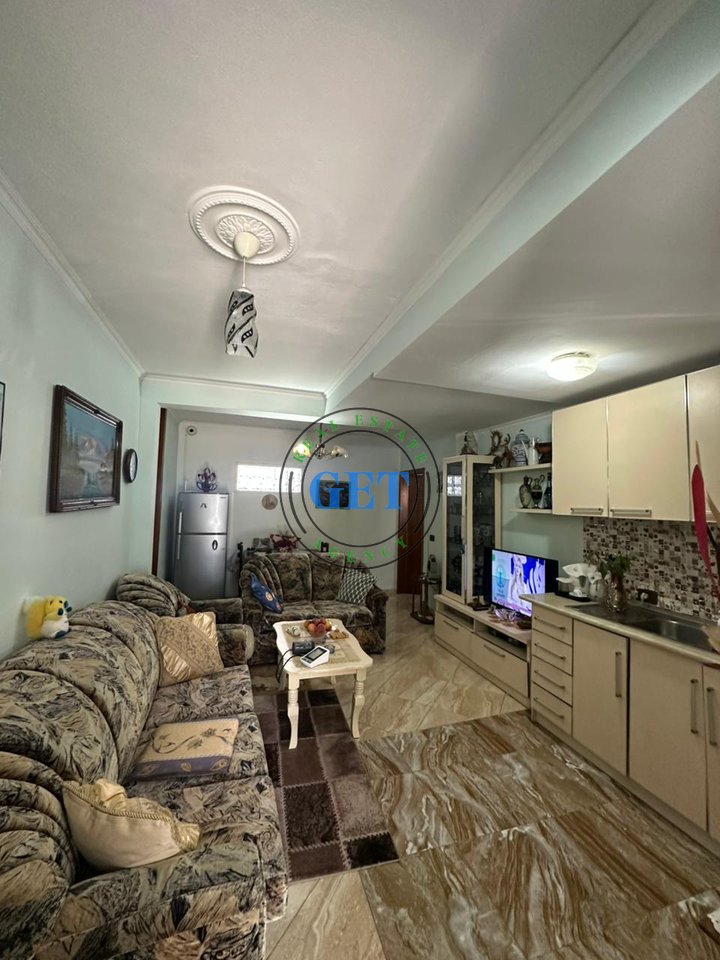 Shitet Apartament 2+1 | Lagjja 18, Durrës