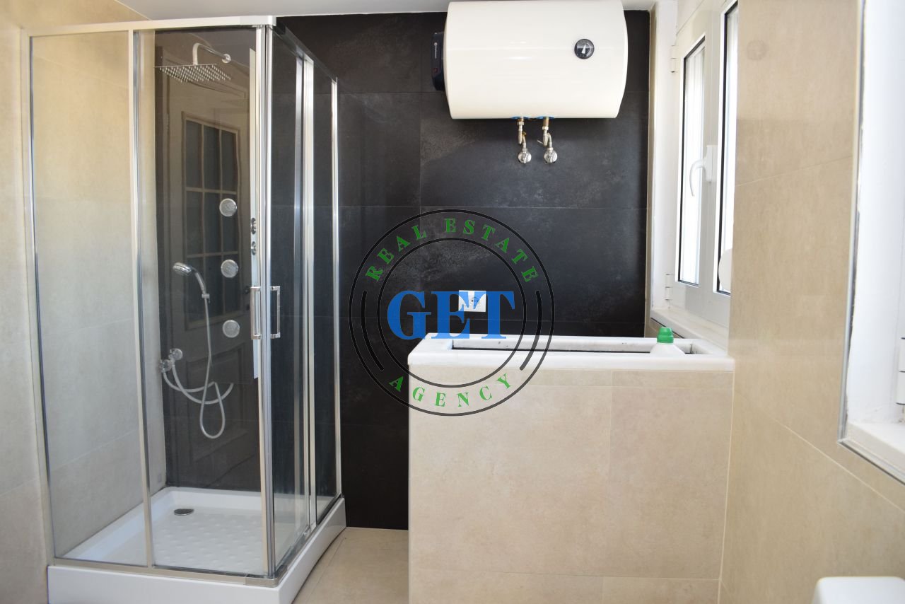 Shitet Apartament 2+1 | Pranë Bulevardit Kryesor, Durrës
