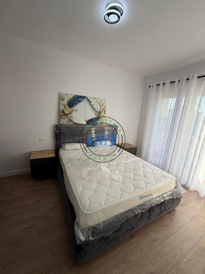 Shitet Apartament 1+1 | Shkëmbi i Kavajës, Durrës