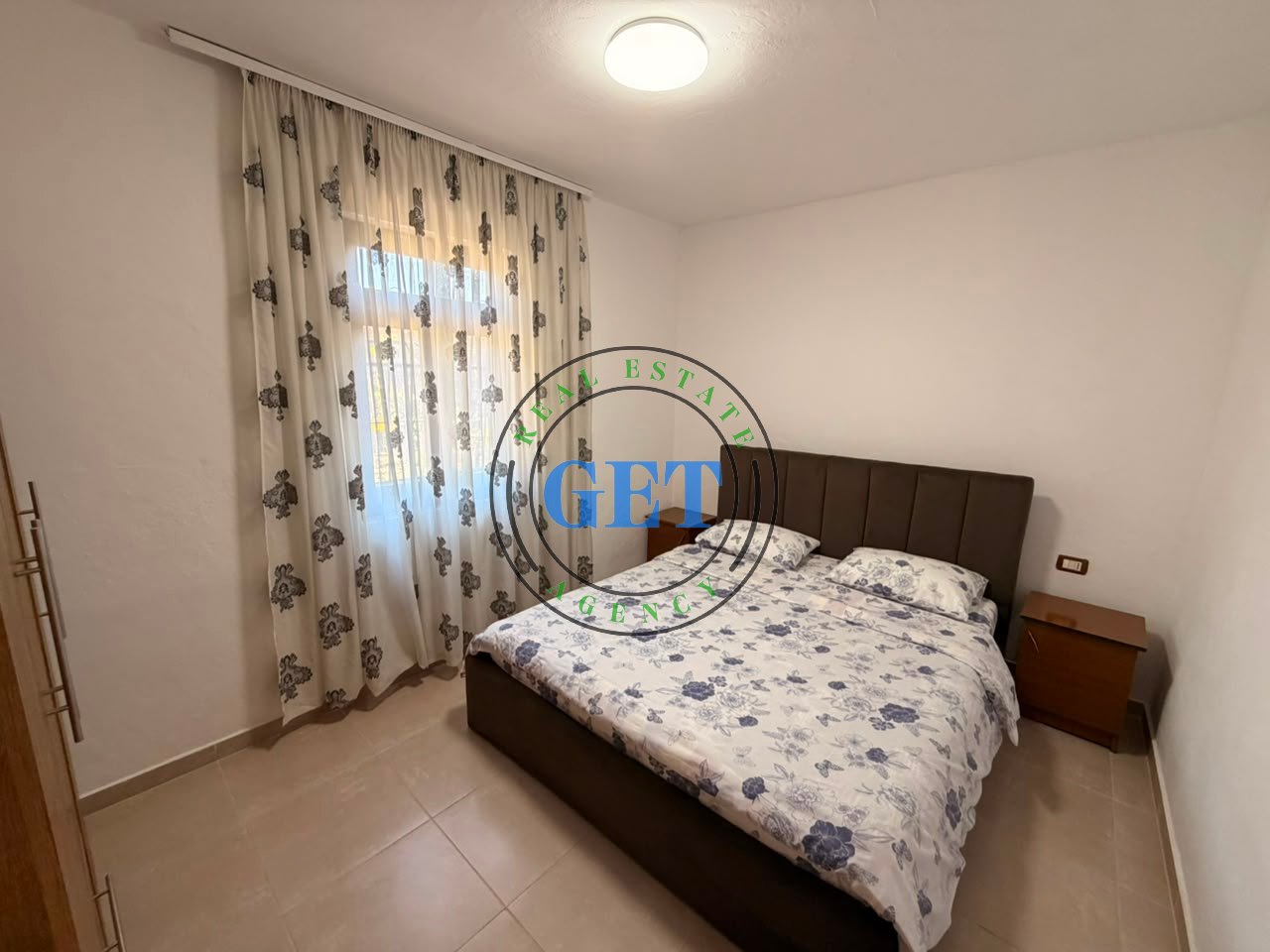 Primo piano di una casa privata 1+1 in affitto | Beach Railway, Durrës