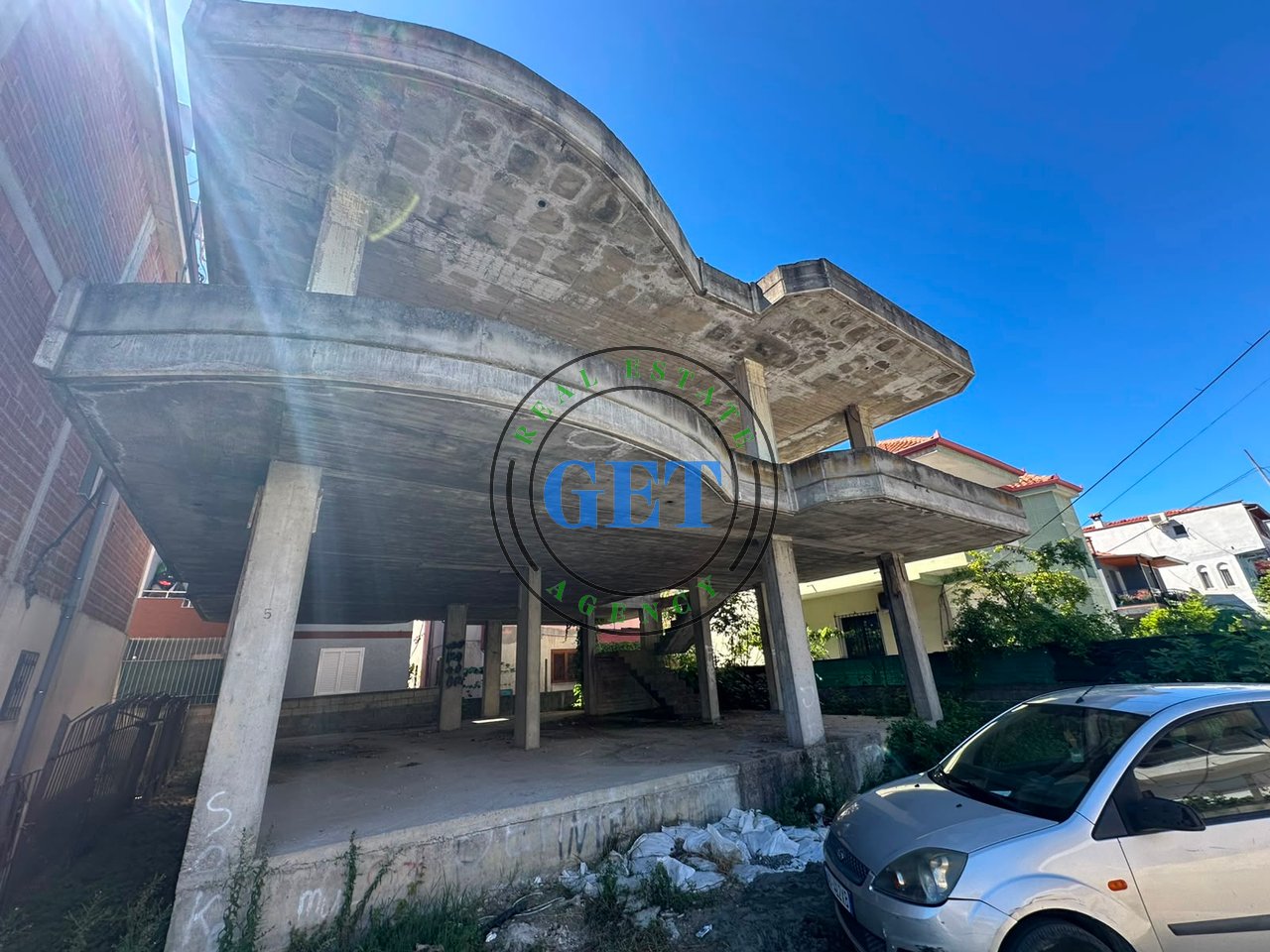 Shitet Shtëpi Private 2 Kate (Karabina) | Lagja 17, Durrës