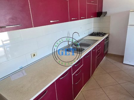 Jepet me Qira Apartament 1+1 me Verandë | Shkolla “Eftali Koci”, Durrës