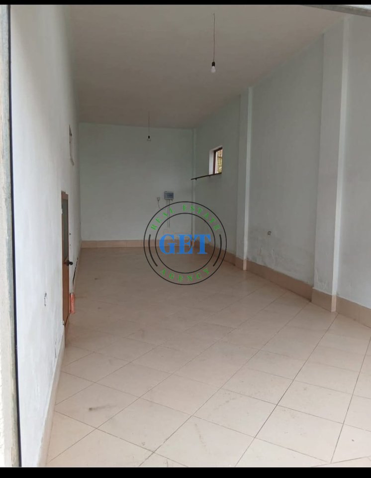 Jepet me Qira Ambient Biznesi | Zona e Spitalit, Durrës
