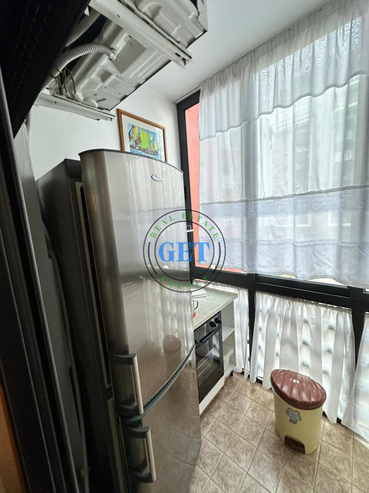 Jepet me qira, Apartament 1+1 ne Plazh Hekurudha, Durres