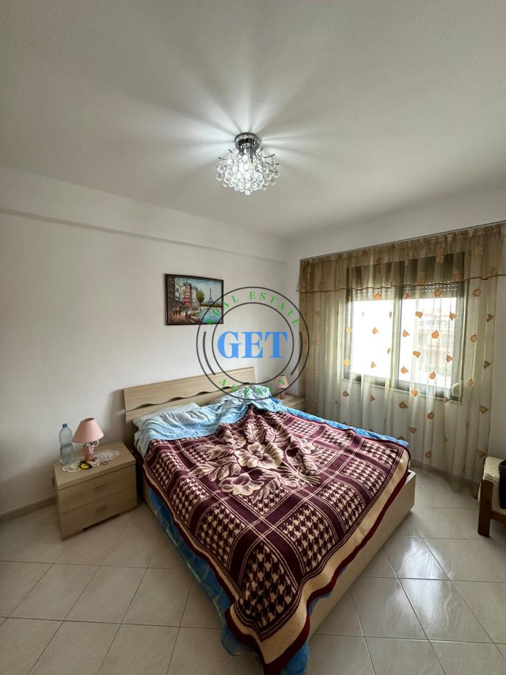 Jepet me qira, Apartament 1+1 ne Plazh Hekurudha, Durres