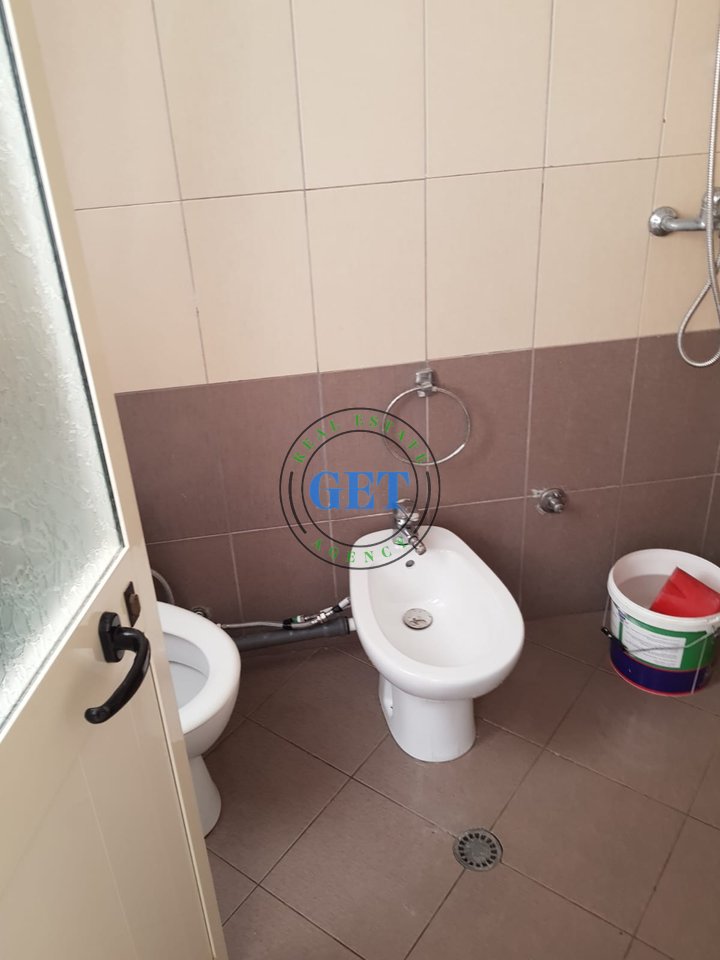 Shitet, Apartament 1+1, Shkembi i Kavajes, Durres!