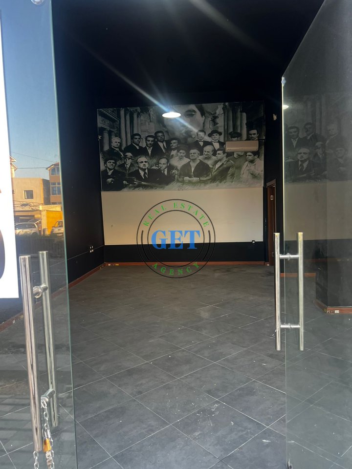 Jepet me qira, Ambient Biznesi ,Perballe Galaktikut, Durrës