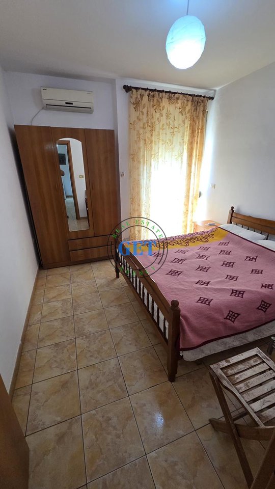 Jepet me qira , Apartament 1+1, Majestiku, Shkëmbi i Kavajës, Durrës