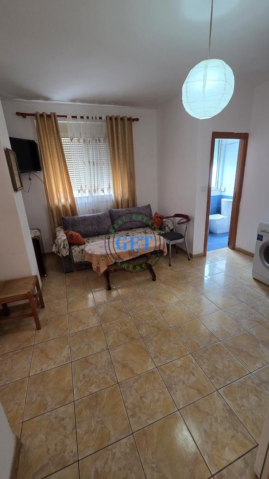 Jepet me qira , Apartament 1+1, Majestiku, Shkëmbi i Kavajës, Durrës