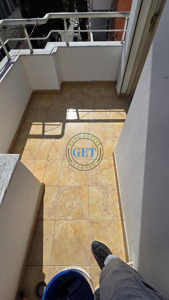 Jepet me qira , Apartament 1+1, Majestiku, Shkëmbi i Kavajës, Durrës