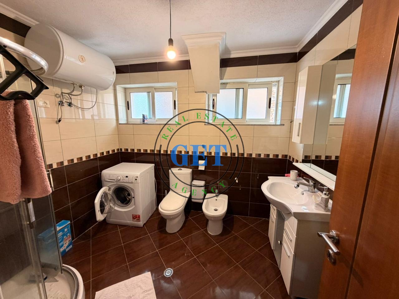 In affitto, appartamento 2+1, Viale Dyrrah, Durrës