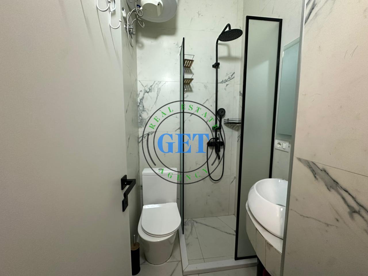 Shitet Garsoniere, Plazh Hekurudha, Durrës!