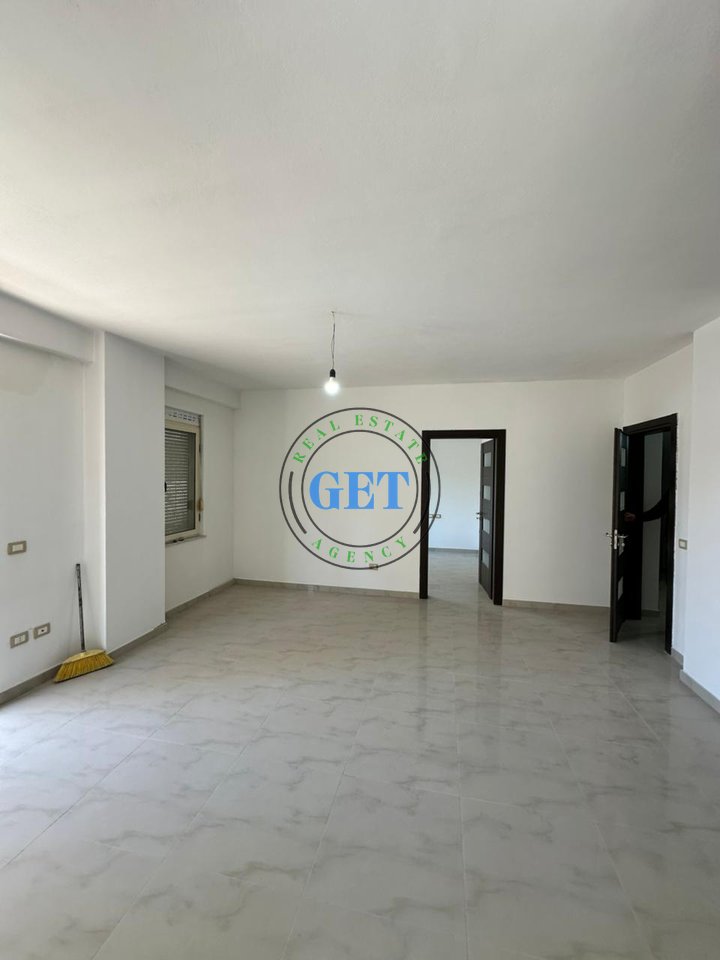 Apartment 2+1+2 bathrooms for rent, Former District, Durrës