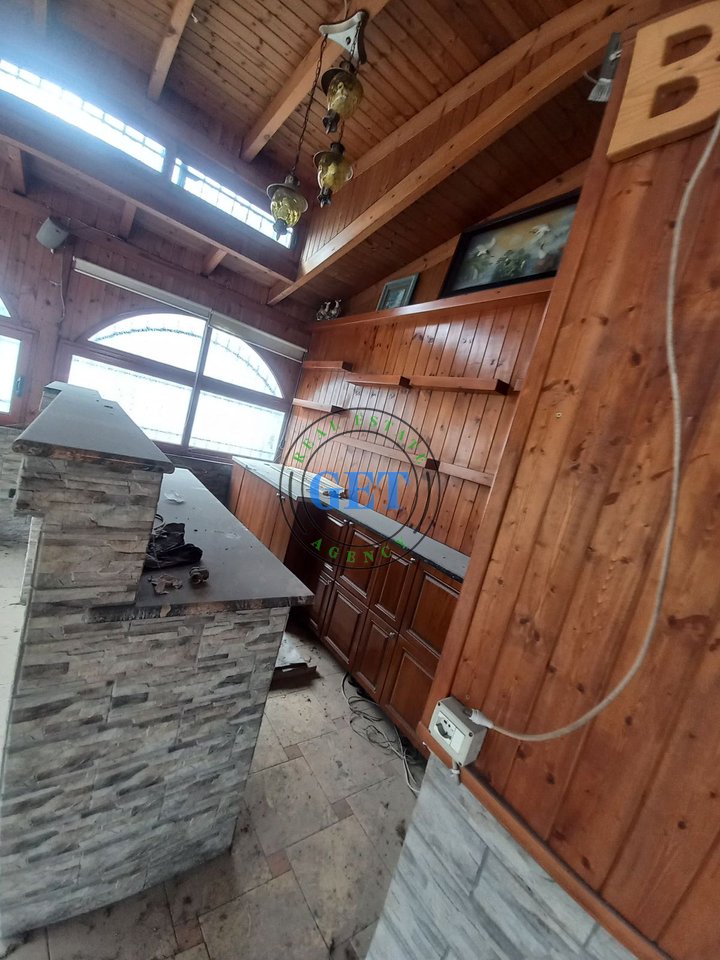 Jepet me Qira Ambient biznesi, tek Stadiumi, Durrës!