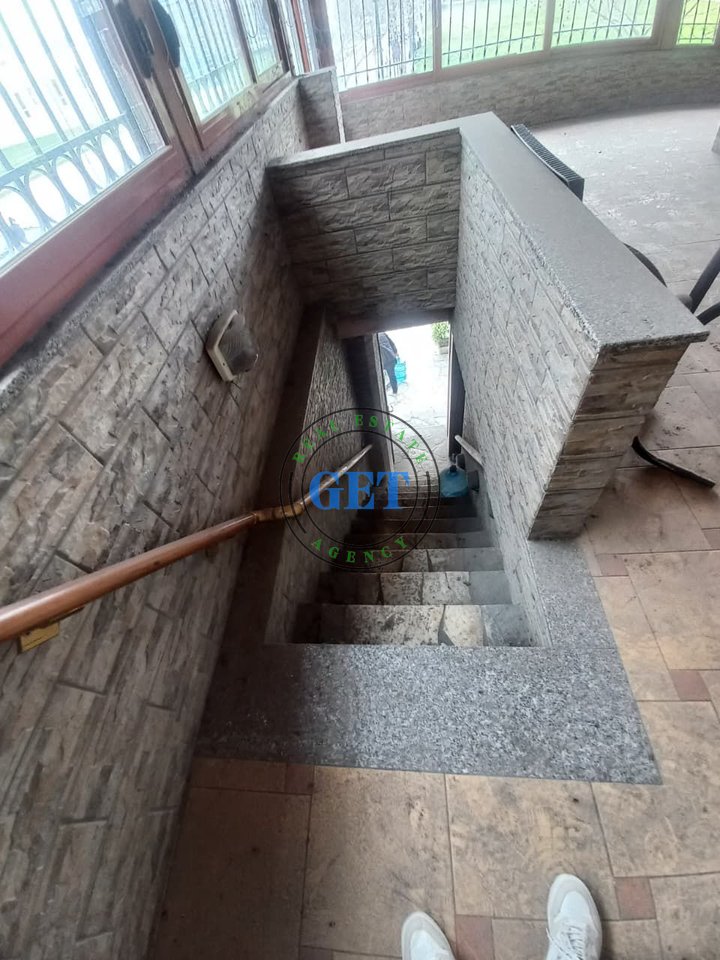 Jepet me Qira Ambient biznesi, tek Stadiumi, Durrës!