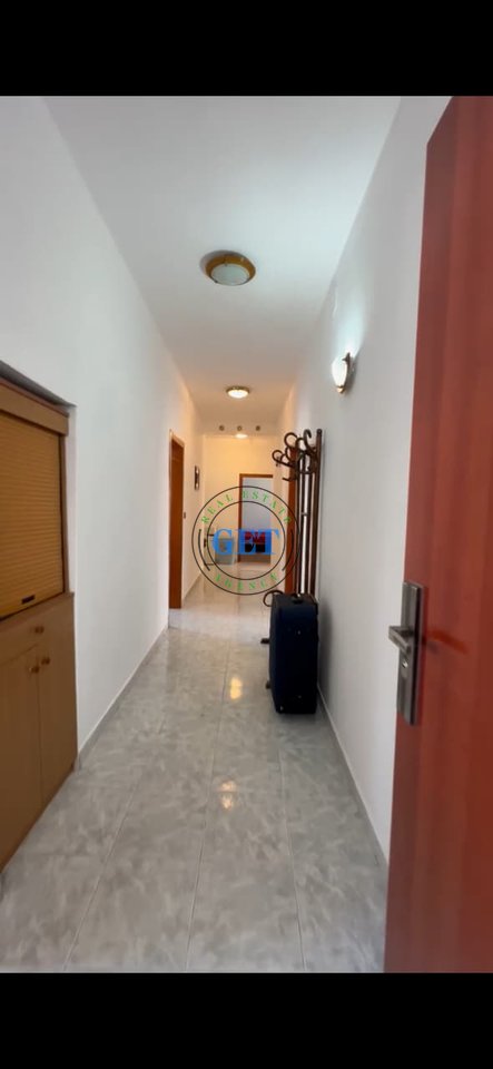Shitet Apartament 3+1+2 ballkone , Zjarrefiksja, Durrës!