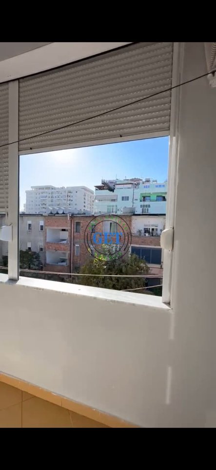 Shitet Apartament 3+1+2 ballkone , Zjarrefiksja, Durrës!