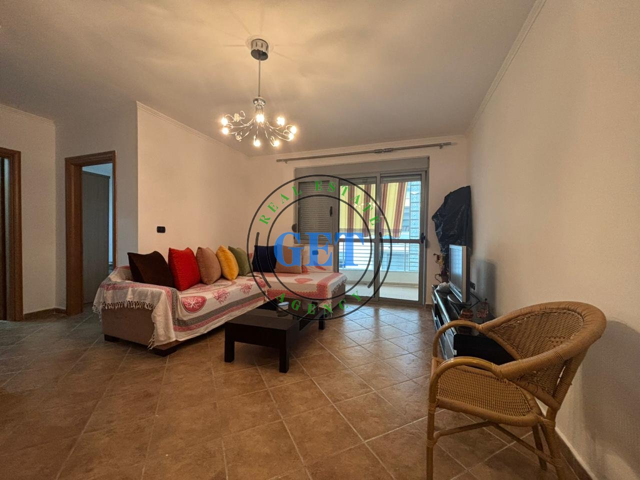 Shitet Apartament 2+1, Pishat e buta,Golem,Durrës.