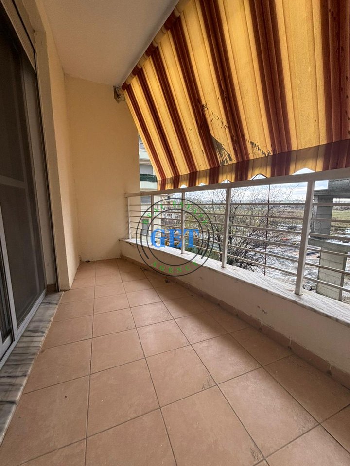 Shitet Apartament 2+1, Pishat e buta,Golem,Durrës.