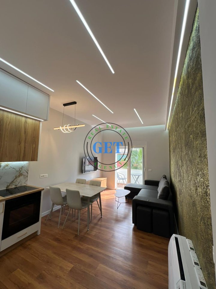 Jepet me qira apartament 2+1, Bulevardi Dyrrah, Durrës!