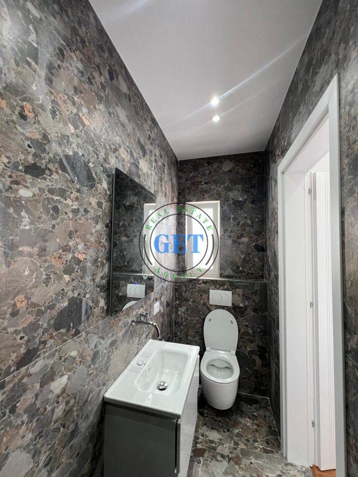 Jepet me qira apartament 2+1, Bulevardi Dyrrah, Durrës!