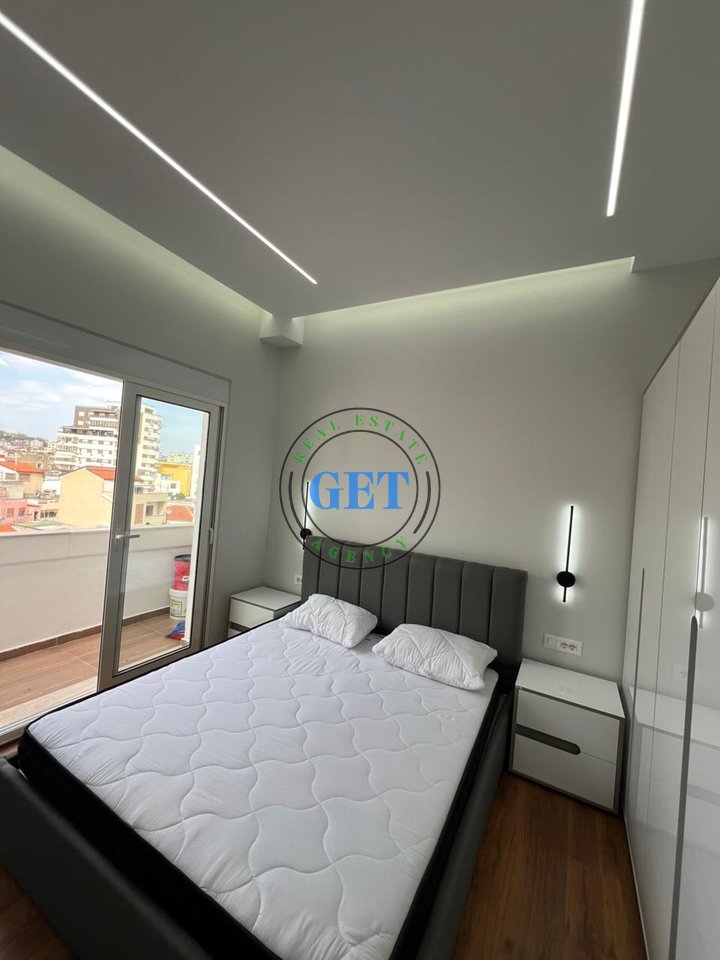 Jepet me qira apartament 2+1, Bulevardi Dyrrah, Durrës!