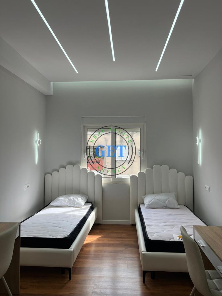 Jepet me qira apartament 2+1, Bulevardi Dyrrah, Durrës!