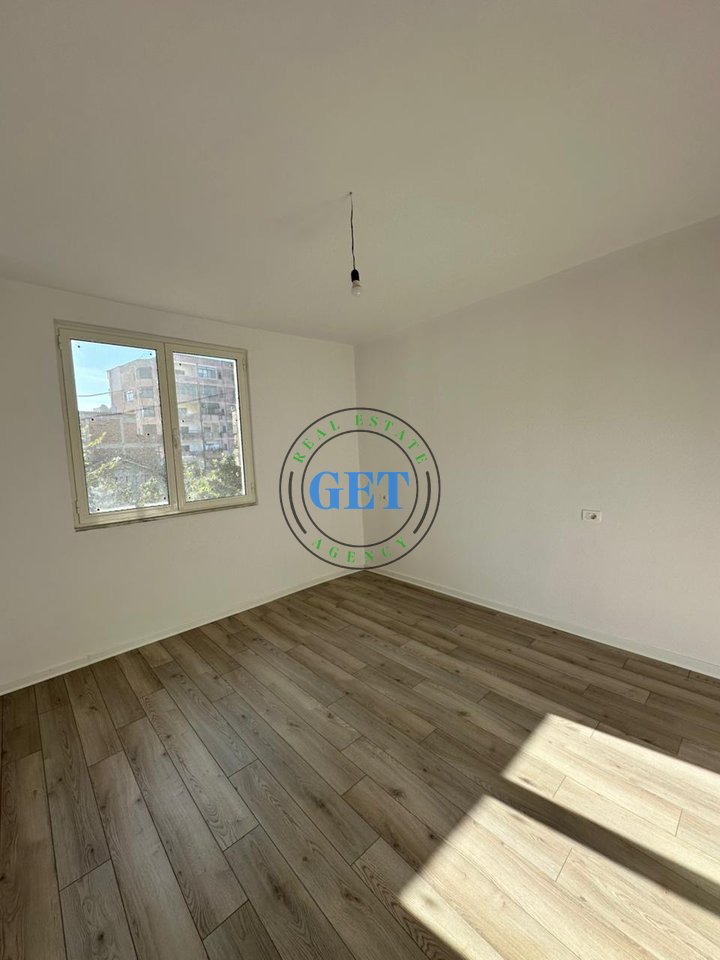 Shitet Apartament 2+1, Çezma e Ferrës, Durrës!