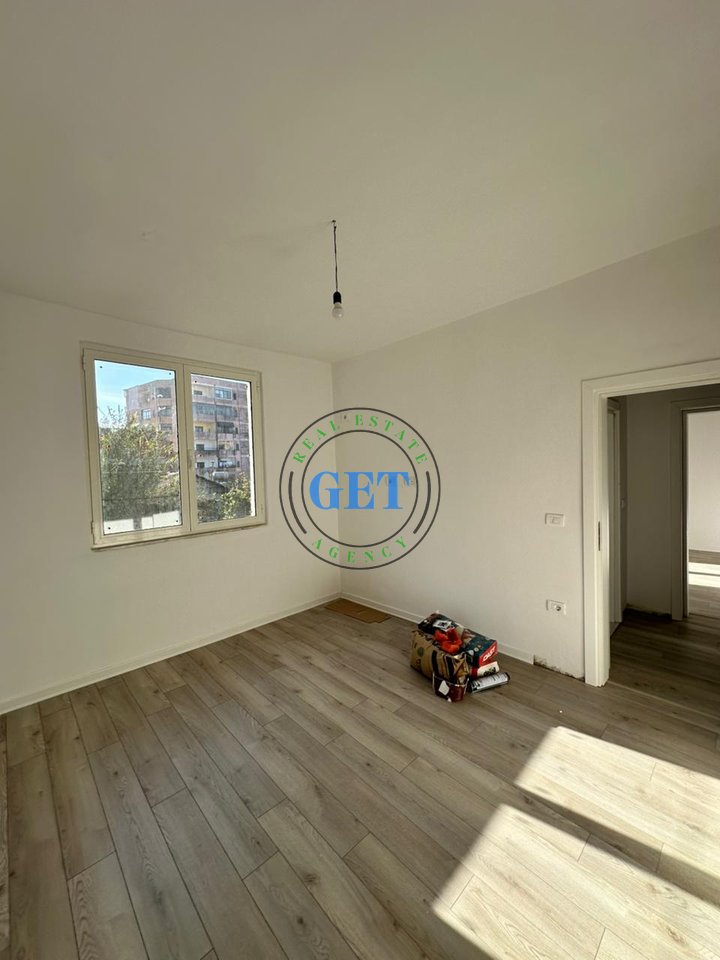 Shitet Apartament 2+1, Çezma e Ferrës, Durrës!