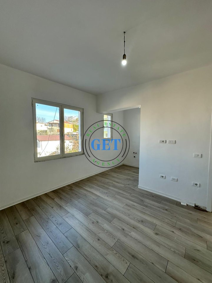 Shitet Apartament 2+1, Çezma e Ferrës, Durrës!