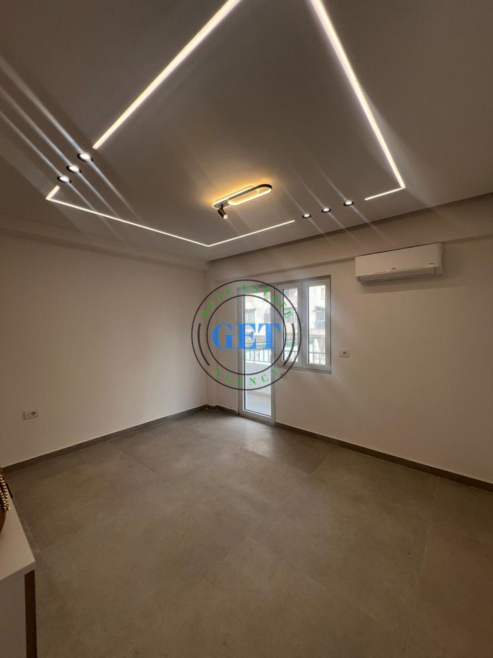 Shitet apartament 2+1 Ish Rajoni,Durrës!