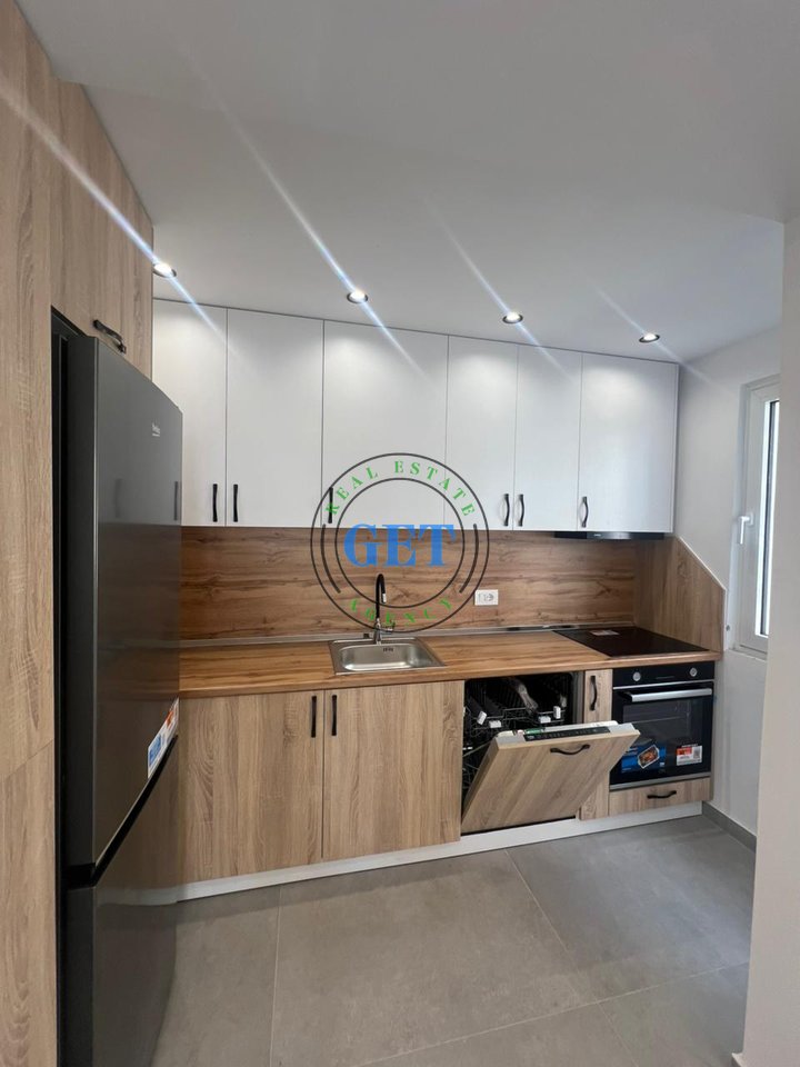 Shitet apartament 2+1 Ish Rajoni,Durrës!