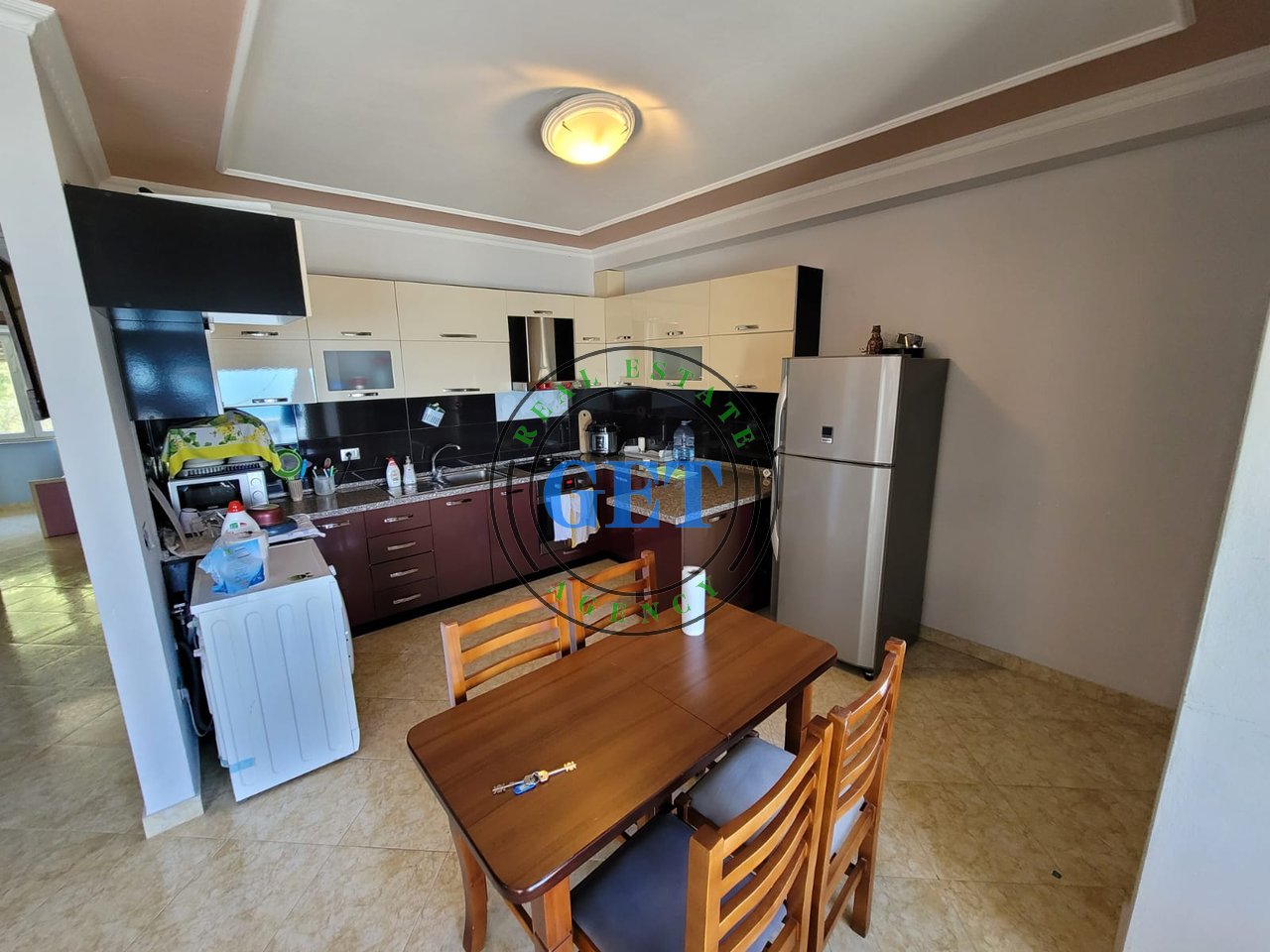 Jepet me qira apartament 2+1 në zonën Vollga,Durrës!