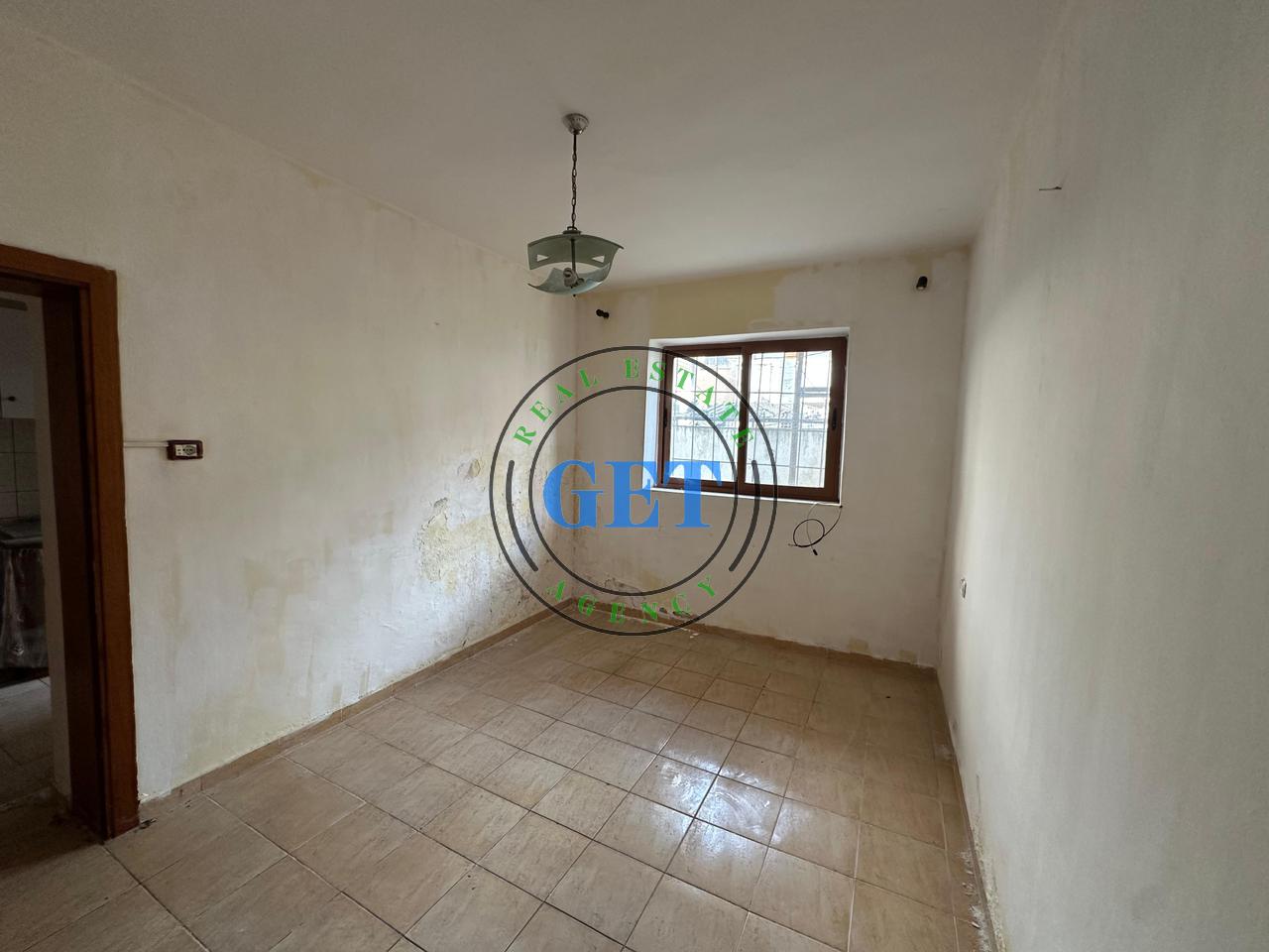 Shitet Apartament 1+1, Shkozet, Durrës!