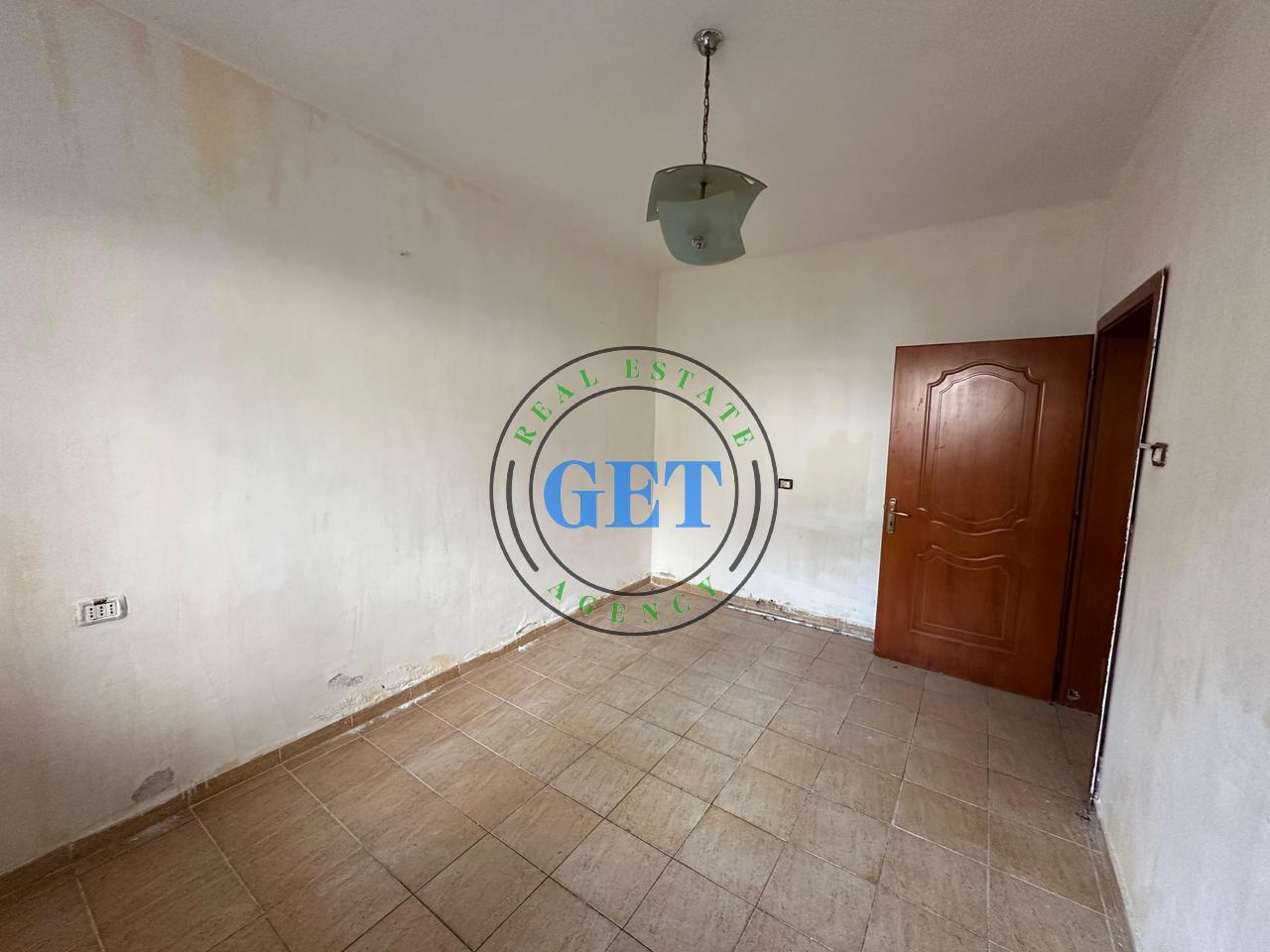 Shitet Apartament 1+1, Shkozet, Durrës!