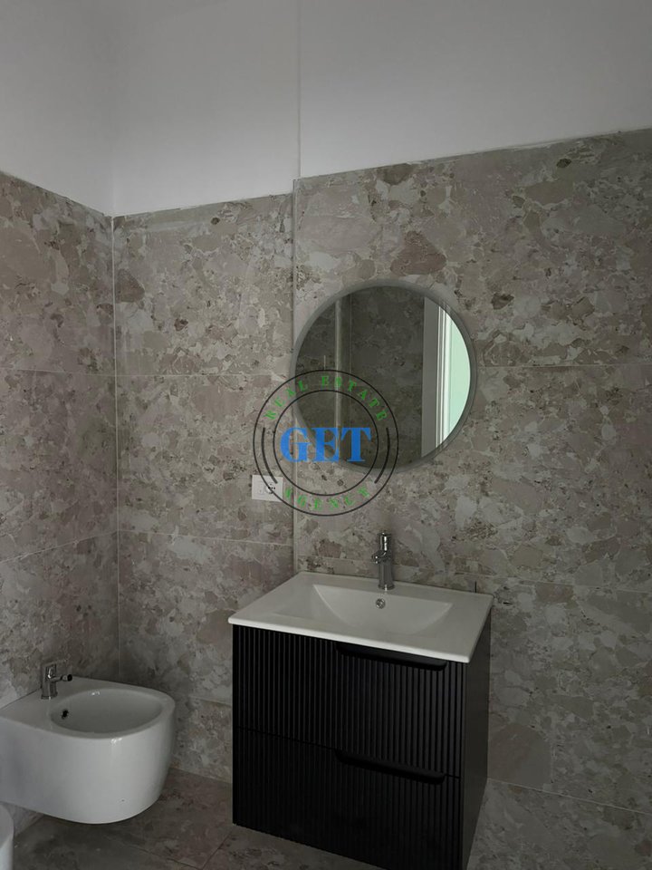 Shitet apartament 1+1 në Golem,Durres!