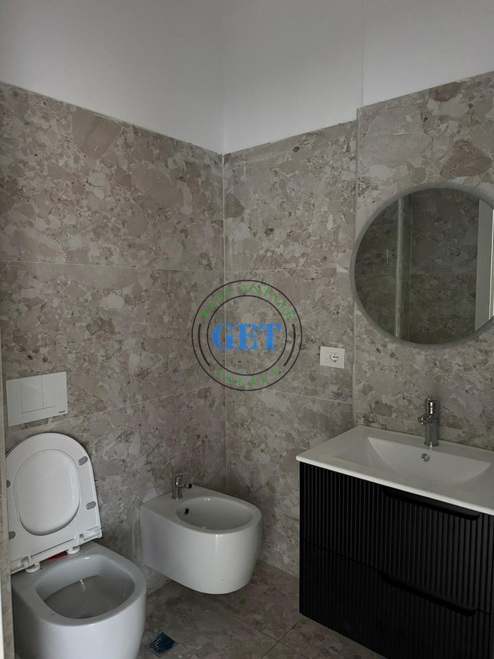 Shitet apartament 1+1 në Golem,Durres!