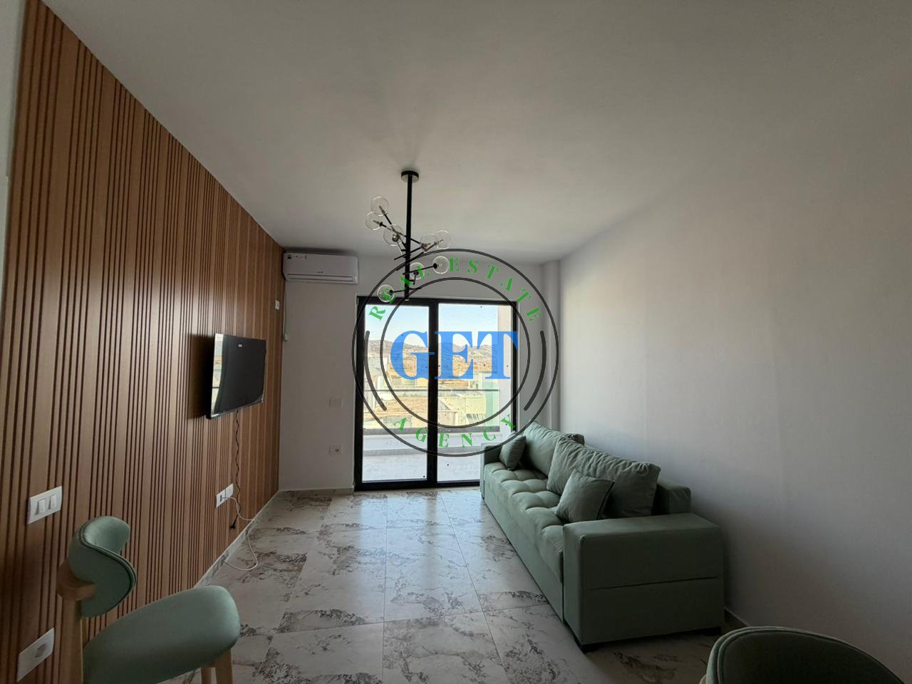 Shitet apartament 1+1 në Golem,Durres!